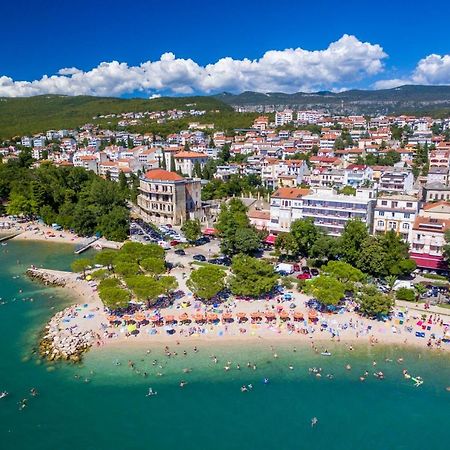 Hotel Zagreb Crikvenica Exterior photo