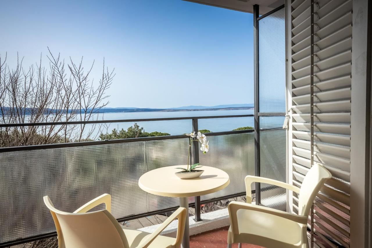 Hotel Zagreb Crikvenica Exterior photo