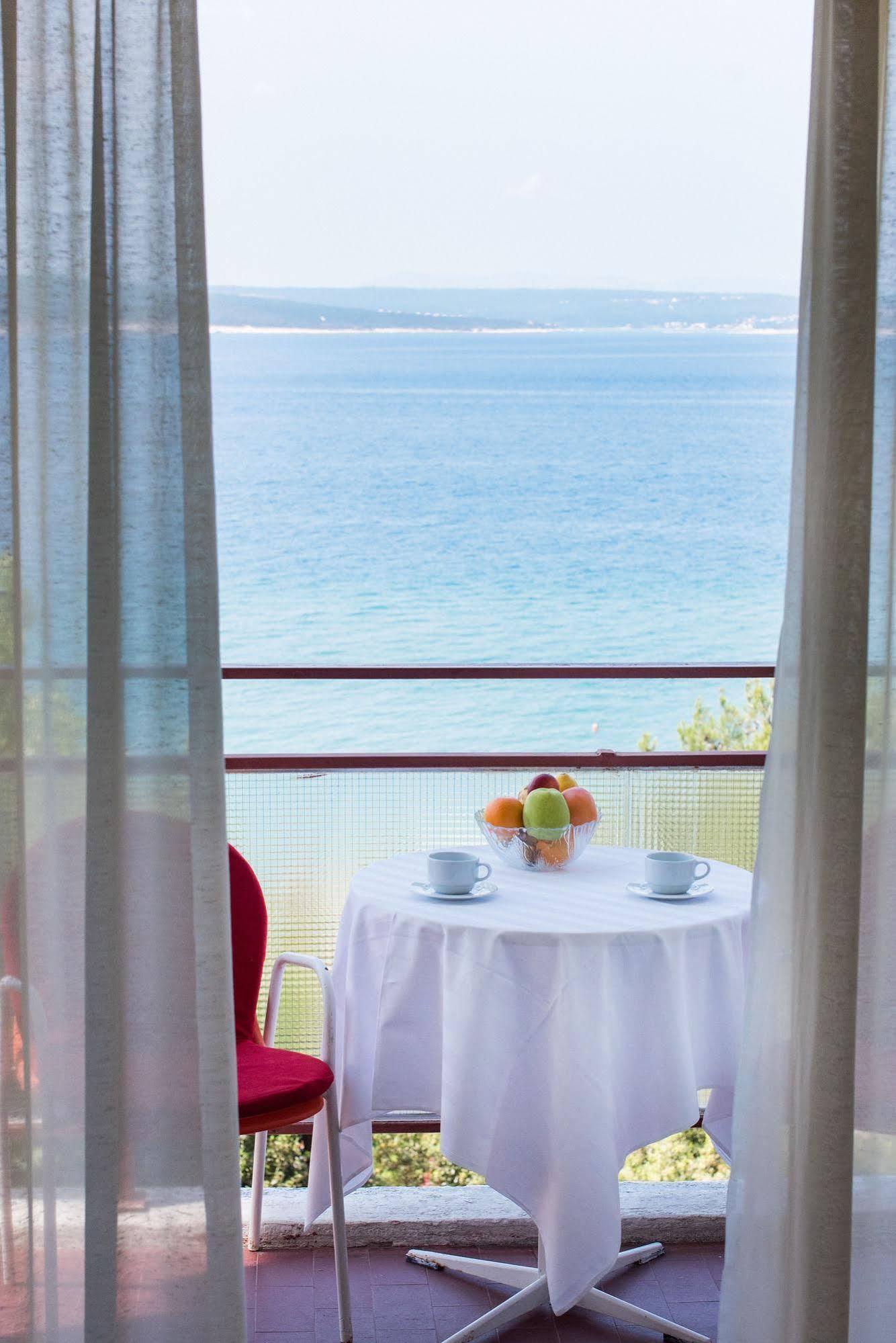 Hotel Zagreb Crikvenica Exterior photo